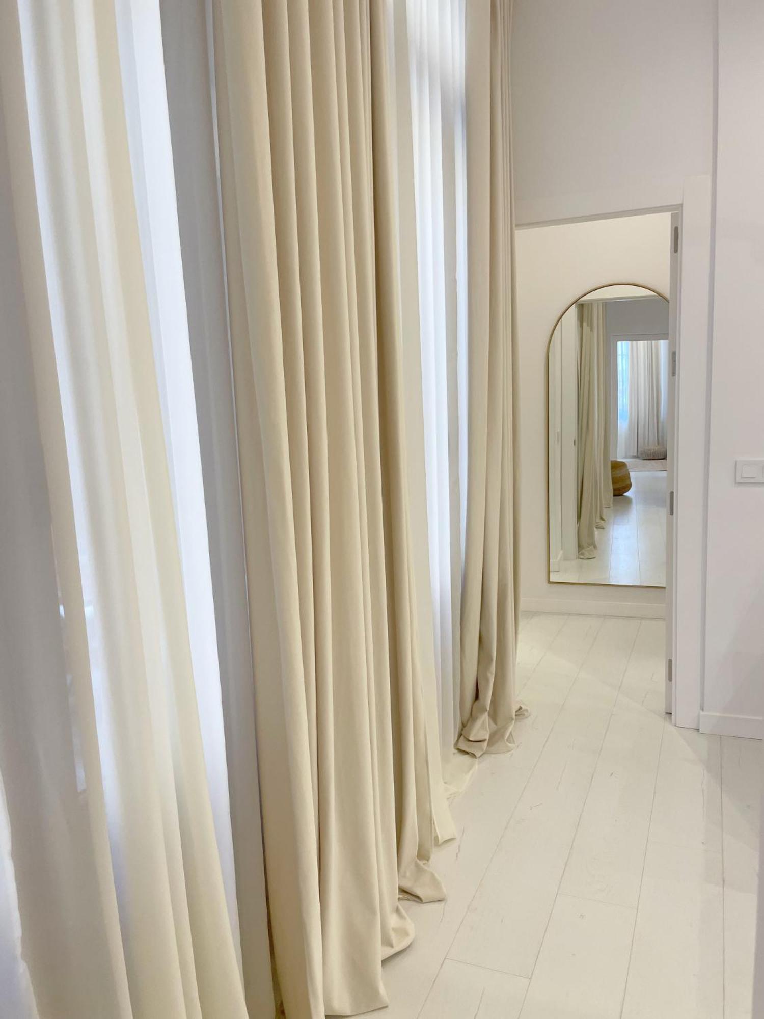 Piso Con Patio, 3 Habitaciones, En La Goleta Малага Екстериор снимка